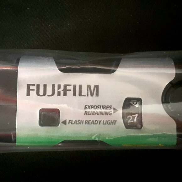 NEW!! Fuji X-TRA800 QuickSnap Superia ISO 800 Single Use Camera with Flash X-Tra - Picture 2 of 4